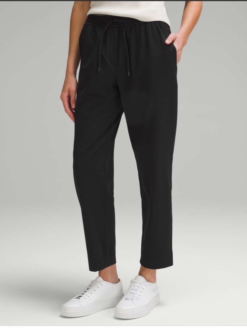 Lululemon Tapered-Leg Mid-Rise Pant 7/8 Length *Luxtreme Black